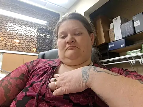 Snapshot of chrissybear84 chatting on February 2026 07:01:02 PM chrissybear84 online show from February 2026 07:01:02 PM