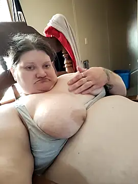 chrissybear84 online show from September 2025 10:19:02 PM