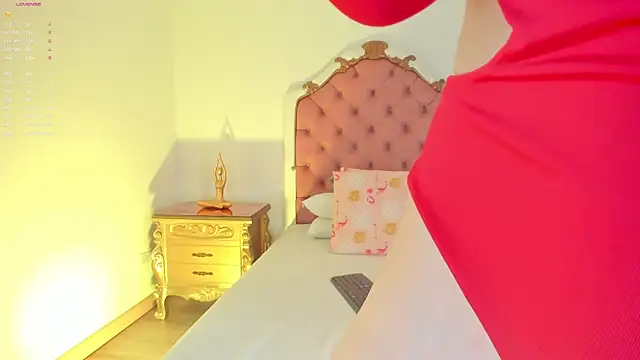 Snapshot of rebeca_watsson chatting on December 2025 12:48:02 PM rebeca watsson online show from December 2025 12:48:02 PM