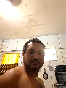 alexjs84 online show from November 2025 04:44:02 PM