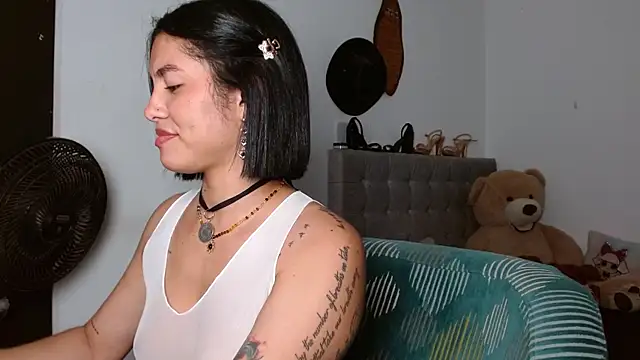 Sexy Lia  online show from April 2026 01:45:02 AM