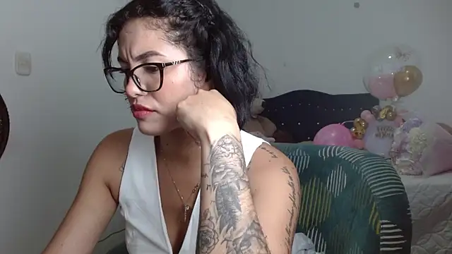 Sexy Lia  online show from February 2026 02:41:01 AM