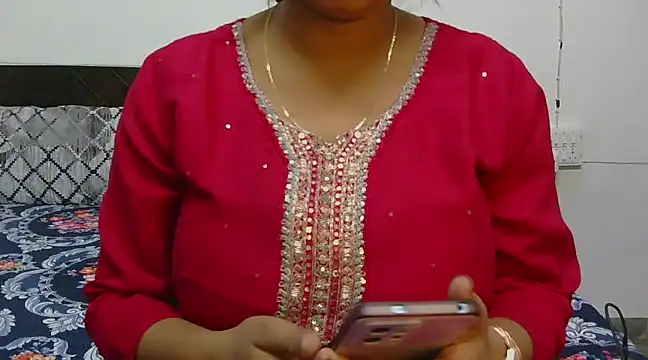 Snapshot of chavi_12 chatting on March 2025 05:04:02 PM chavi 12 online show from March 2025 05:04:02 PM