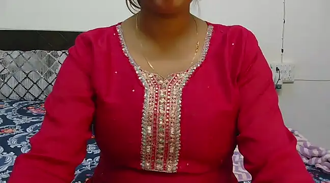 Snapshot of chavi_12 chatting on March 2025 04:35:02 PM chavi 12 online show from March 2025 04:35:02 PM