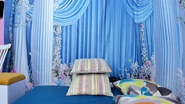 miss--flora online show from July 2026 04:13:02 PM