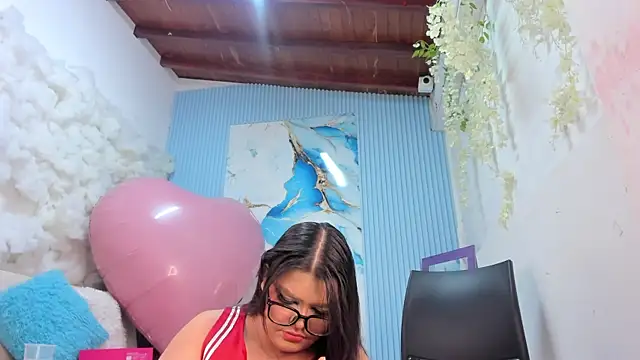Snapshot of Danniela18_ chatting on May 2026 12:25:02 PM Danniela18 online show from May 2026 12:25:02 PM