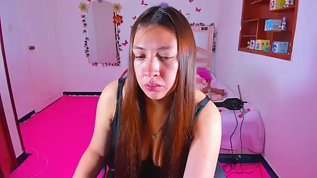 perlabeautiful online show from February 2026 11:48:01 PM