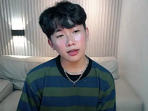 dangerzone0122 online show from November 2025 04:29:02 PM