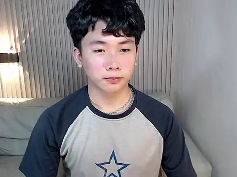 dangerzone0122 online show from January 2026 07:28:02 PM