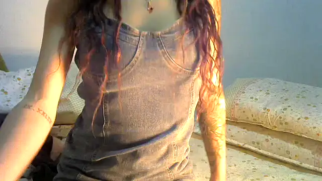 Snapshot of angel_aarna chatting on February 2026 11:51:01 AM angel aarna online show from February 2026 11:51:01 AM