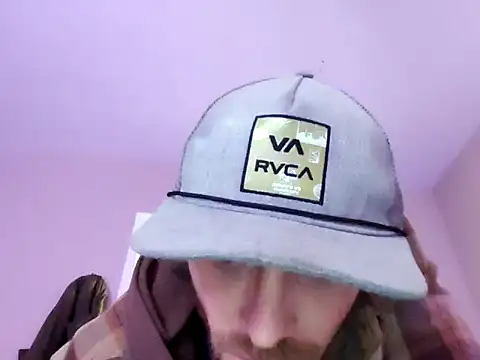 Huntzg23 online show from November 2025 11:33:02 AM