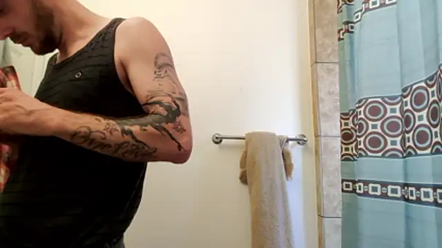 Snapshot of Huntzg23 chatting on April 2026 06:25:02 PM Huntzg23 online show from April 2026 06:25:02 PM