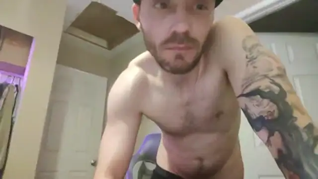 Huntzg23 online show from May 2026 04:50:01 AM