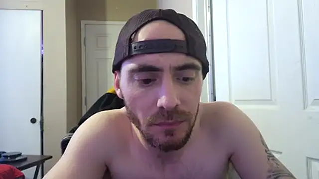 Snapshot of Huntzg23 chatting on April 2026 05:22:02 AM Huntzg23 online show from April 2026 05:22:02 AM