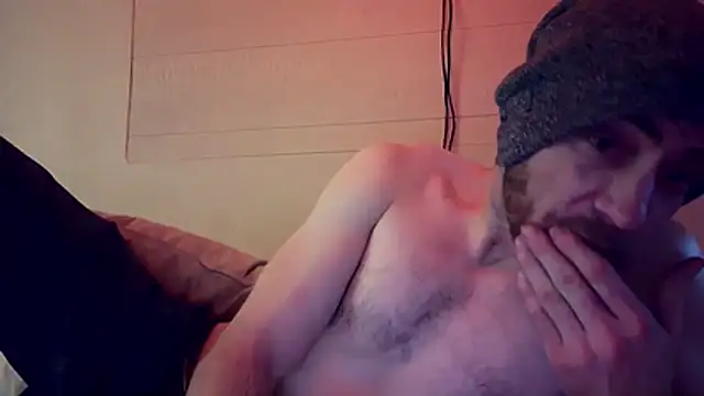 Huntzg23 online show from February 2026 09:00:01 PM