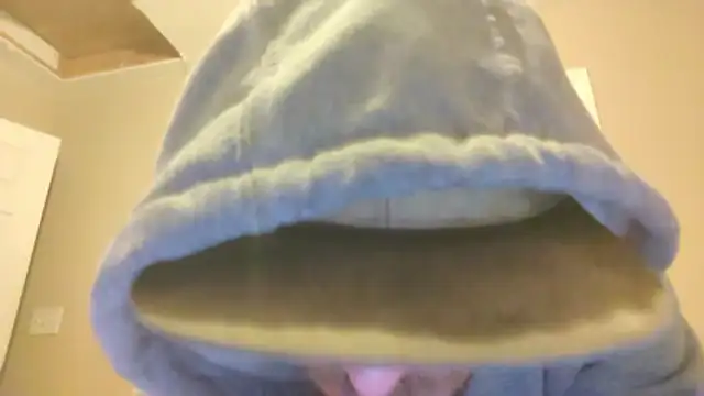 Huntzg23 online show from December 2025 05:23:02 AM