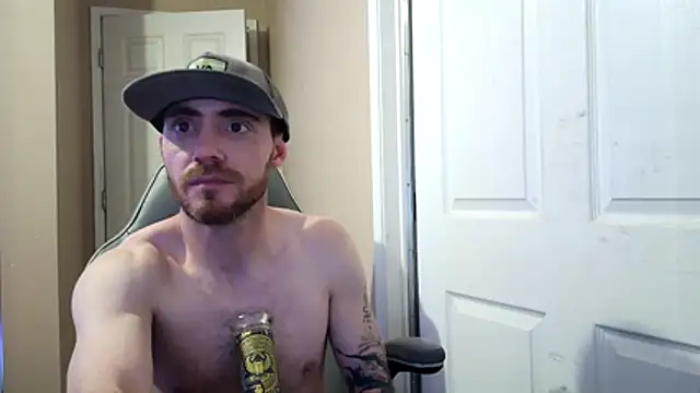 Snapshot of Huntzg23 chatting on March 2026 05:44:01 AM Huntzg23 online show from March 2026 05:44:01 AM