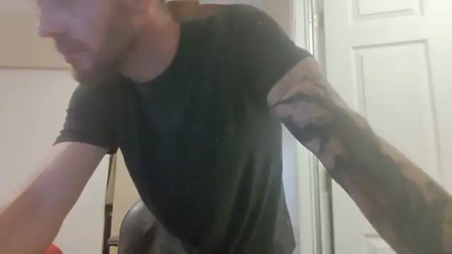 Huntzg23 online show from June 2026 02:39:01 AM