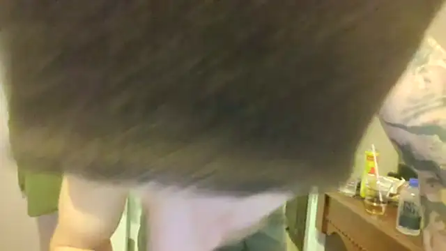 Huntzg23 online show from December 2025 01:54:02 PM