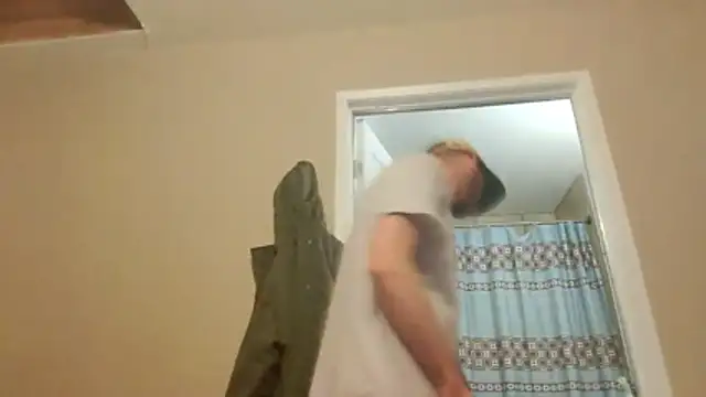 Huntzg23 online show from December 2025 03:54:01 AM