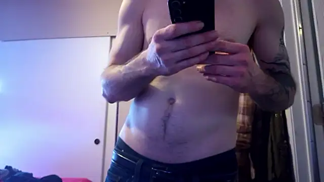 Snapshot of Huntzg23 chatting on March 2026 07:41:02 PM Huntzg23 online show from March 2026 07:41:02 PM