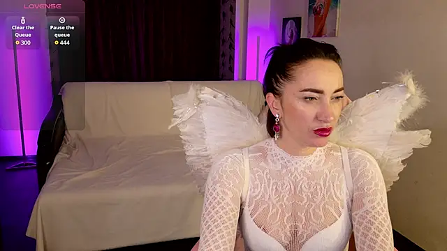 AnneHaddaway online show from December 2025 08:23:02 PM