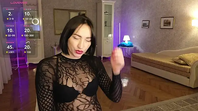 Snapshot of AnneHaddaway chatting on November 2025 07:39:01 PM AnneHaddaway online show from November 2025 07:39:01 PM