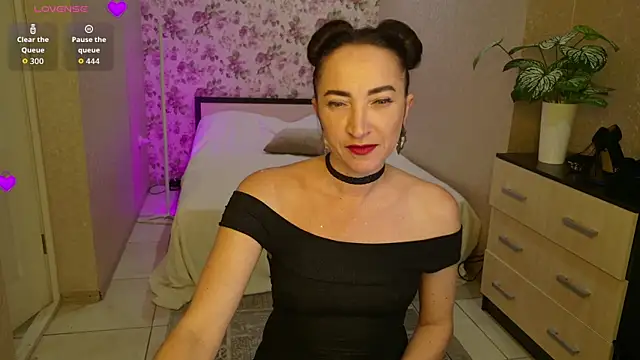 AnneHaddaway online show from July 2026 09:49:02 PM