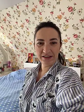 AnneHaddaway online show from April 2026 09:15:02 AM