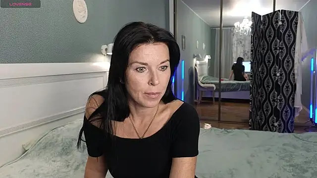 Snapshot of LinaJoy chatting on September 2025 07:05:01 PM LinaJoy online show from September 2025 07:05:01 PM