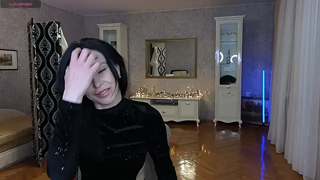 LinaJoy online show from April 2026 07:15:02 PM