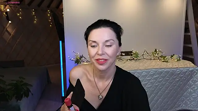 LinaJoy online show from May 2026 08:59:01 PM