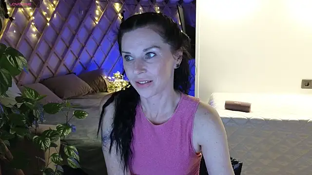 LinaJoy online show from June 2026 10:07:01 PM