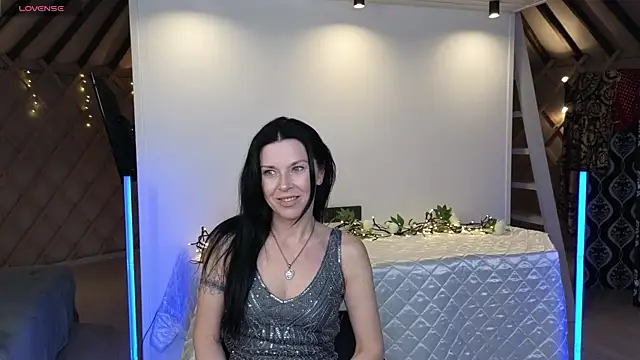 LinaJoy online show from June 2026 09:30:02 PM