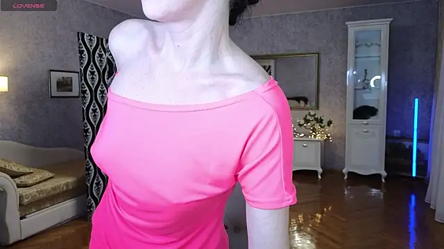 LinaJoy online show from April 2026 08:26:01 PM