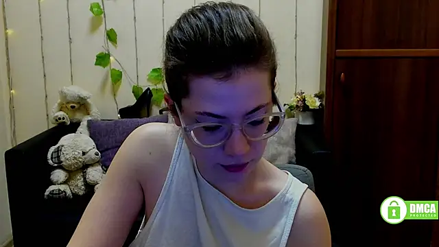 Snapshot of Alicia_redfollow chatting on March 2025 12:17:02 PM Alicia redfollow online show from March 2025 12:17:02 PM