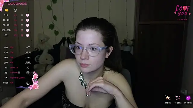Snapshot of Alicia_redfollow chatting on March 2025 03:31:01 PM Alicia redfollow online show from March 2025 03:31:01 PM