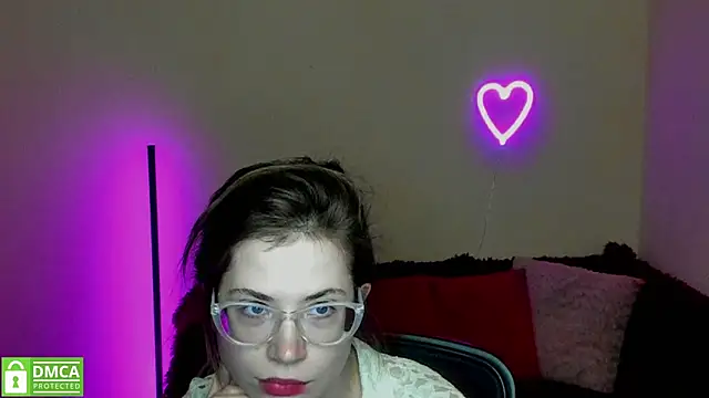 Snapshot of Alicia_redfollow chatting on February 2025 03:31:02 PM Alicia redfollow online show from February 2025 03:31:02 PM