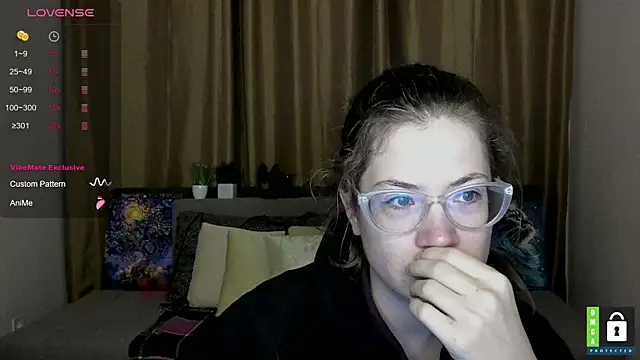 Snapshot of Alicia_redfollow chatting on October 2025 05:19:02 AM Alicia redfollow online show from October 2025 05:19:02 AM