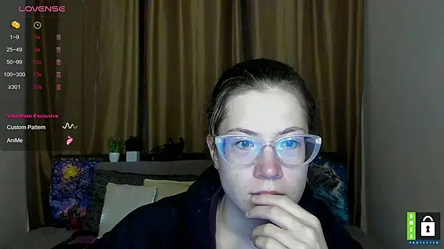Snapshot of Alicia_redfollow chatting on October 2025 11:23:01 AM Alicia redfollow online show from October 2025 11:23:01 AM