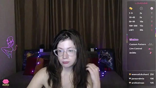 Snapshot of Alicia_redfollow chatting on March 2025 12:34:02 PM Alicia redfollow online show from March 2025 12:34:02 PM