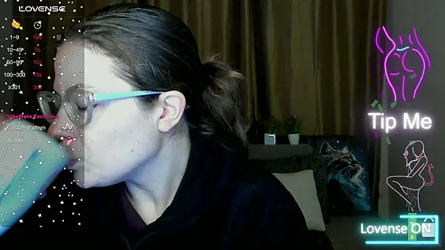 Alicia redfollow online show from October 2025 05:06:02 AM