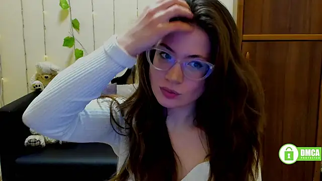 Snapshot of Alicia_redfollow chatting on March 2025 03:54:01 PM Alicia redfollow online show from March 2025 03:54:01 PM