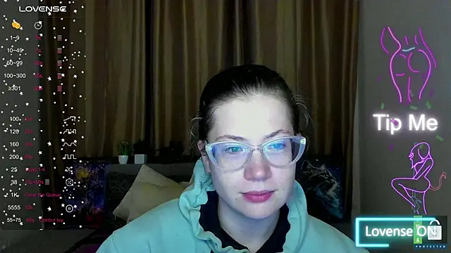 Alicia redfollow online show from October 2025 06:27:01 PM