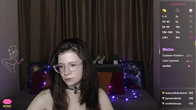 Snapshot of Alicia_redfollow chatting on March 2025 03:37:02 PM Alicia redfollow online show from March 2025 03:37:02 PM