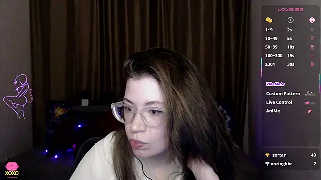 Snapshot of Alicia_redfollow chatting on March 2025 09:24:01 PM Alicia redfollow online show from March 2025 09:24:01 PM
