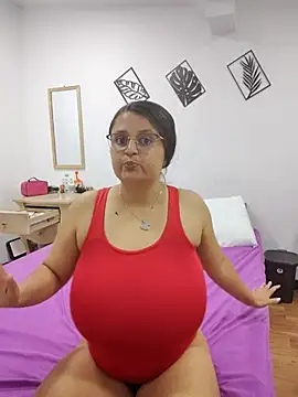 Miss balloonsmila online show from March 2025 12:48:01 AM