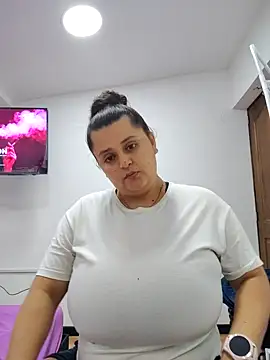 Miss balloonsmila online show from November 2025 03:07:01 AM