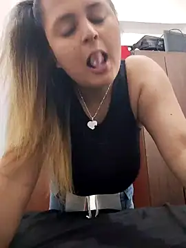 Miss balloonsmila online show from January 2025 08:57:01 PM