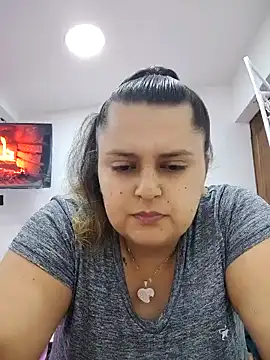 Miss balloonsmila online show from November 2025 04:05:02 AM